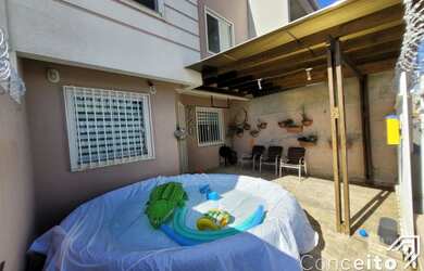 Imagem: A casa possui 3 Dormitórios, 1 Banheiro, 1 Vaga na garagem