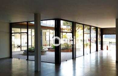 Imagem: O depósito possui 3 Vagas na garagem, 189m² de Área e está