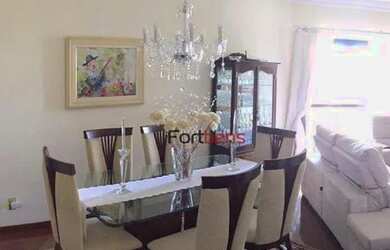 Imagem: O apartamento possui 4 Dormitórios, 3 Banheiros, 2 Vagas na