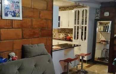 Imagem: A casa possui 2 Dormitórios, 2 Banheiros, 1 Vaga na garagem