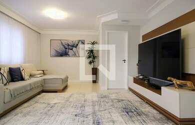 Imagem: O apartamento possui 2 Dormitórios, 2 Banheiros, 2 Vagas na