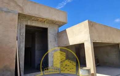 Imagem: A casa em condomínio possui 4 Dormitórios, 4 Banheiros, 4