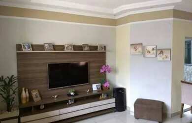 Imagem: A casa possui 2 Dormitórios, 1 Banheiro, 1 Vaga na garagem