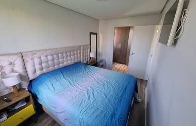 Imagem: O apartamento possui 3 Dormitórios, 1 Banheiro, 1 Vaga na garagem