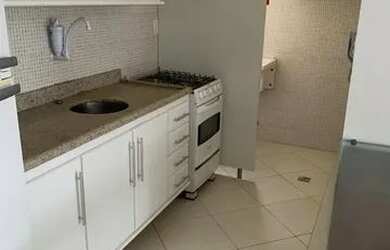 Imagem: O apartamento possui 1 Dormitório, 1 Banheiro e 1 Vaga na garagem