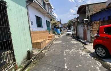 Imagem: A casa possui 3 Dormitórios, 3 Banheiros, 1 Vaga na garagem