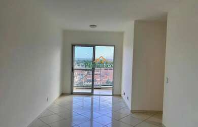 Imagem: O apartamento possui 3 Dormitórios, 1 Banheiro, 1 Vaga na garagem