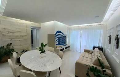 Imagem: O apartamento possui 3 Dormitórios, 1 Banheiro, 2 Vagas na