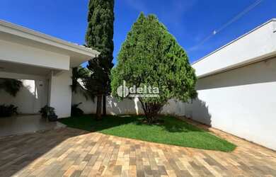Imagem 2: Casa disponível para venda no bairro Cidade Jardim em Uberlândia MG