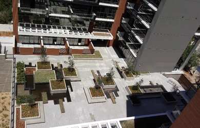 Imagem: O depósito possui 5 Vagas na garagem, 299m² de Área e está