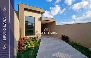 Imagem: A casa possui 3 Dormitórios, 1 Banheiro, 2 Vagas na garagem