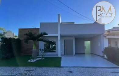 Imagem: A casa possui 3 Dormitórios, 2 Banheiros, 2 Vagas na garagem