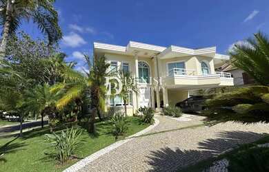 Imagem: A casa em condomínio possui 5 Dormitórios, 5 Banheiros, 5