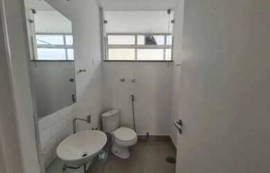 Imagem 16: Apartamento à venda com 4 dormitórios sendo 1 suíte, 2 banheiros e...