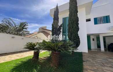 Imagem 1: Casa disponível para venda no bairro Cidade Jardim em Uberlândia MG