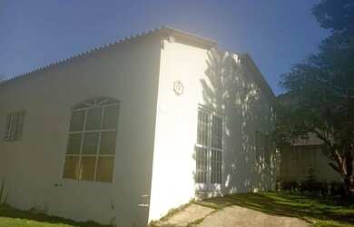 Imagem: A casa possui 2 Dormitórios, 2 Banheiros, 1.000m² de Área