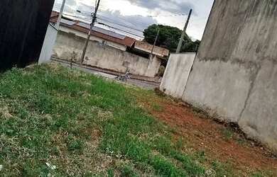 Imagem: O terreno possui 222m² de Área e está localizado em Centro