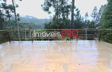 Imagem: A casa em condomínio possui 4 Dormitórios, 5 Banheiros, 4