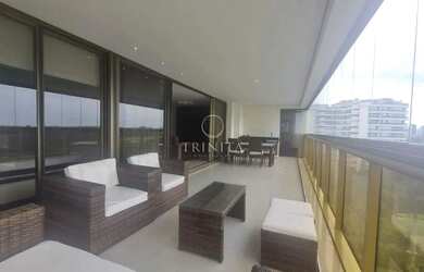 Imagem: O apartamento possui 4 Dormitórios, 4 Banheiros, 3 Vagas na