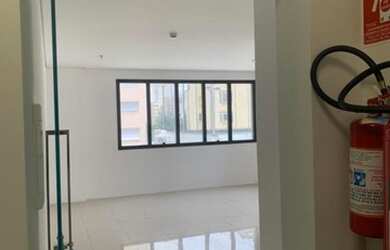 Imagem: O depósito possui 1 Vaga na garagem, 36m² de Área e está