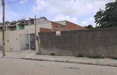 Imagem: O terreno à venda e está localizado em Pedras, Fortaleza por