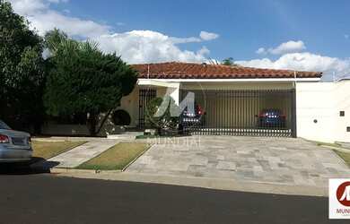 Imagem: O depósito possui 5 Vagas na garagem, 442m² de Área e está