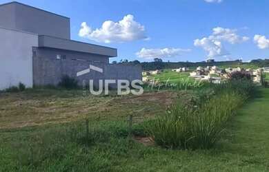 Imagem: O terreno possui 360-0m² de Área e está localizado em Jardins