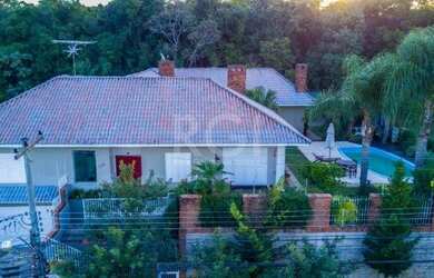 Imagem 2: Casa em Cristo Rei. Piscina, Churrasqueira, Área de serviçoe222m² de...