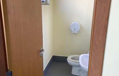 Imagem: O depósito para alugar possui e está localizado em Santa