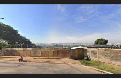 Imagem: O terreno possui 540m² de Área e está localizado em Parque