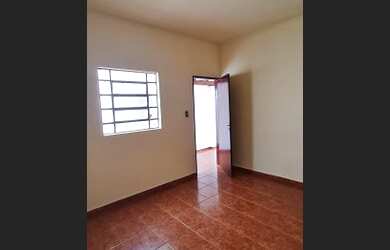 Imagem 2: Casa no Ipiranga R$ 750,00 - Ribeirão Preto - SP