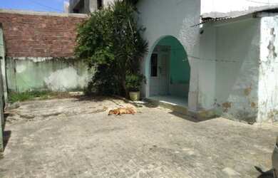 Imagem: A casa possui 5 Dormitórios, 3 Banheiros, 5 Vagas na garagem