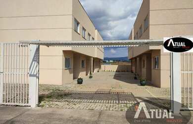 Imagem: A casa em condomínio possui 3 Dormitórios, 2 Banheiros, 2