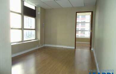 Imagem: O depósito possui 1 Vaga na garagem e 26m² de Área e está