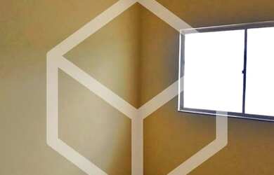 Imagem: A casa possui 3 Dormitórios, 2 Banheiros, 1 Vaga na garagem