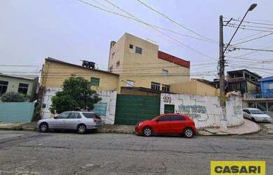 Imagem: O depósito possui 5 Vagas na garagem e 500m² de Área e está