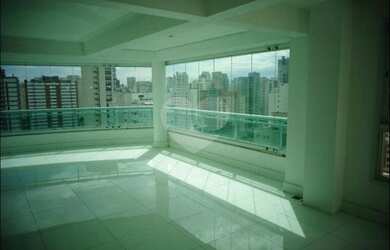 Imagem: O apartamento na cobertura possui 4 Dormitórios, 4 Banheiros