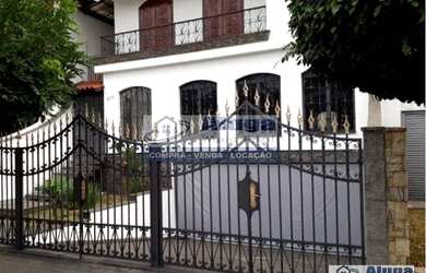 Imagem: O depósito possui 5 Vagas na garagem e 445m² de Área e está