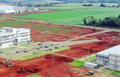 Imagem: O terreno possui 686m² de Área, Imóvel novo e está localizado