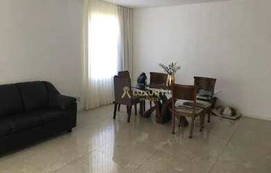 Imagem: O apartamento possui 4 Dormitórios, 3 Banheiros, 3 Vagas na