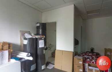 Imagem: O depósito possui 1 Vaga na garagem, 42m² de Área e está