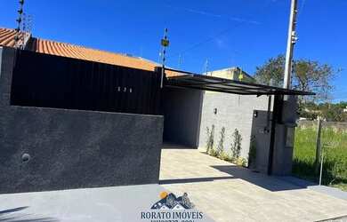 Imagem: A casa possui 3 Dormitórios, 3 Banheiros, 122m² de Área e