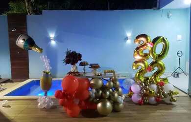 Imagem: A casa possui 3 Dormitórios e 2 Vagas na garagem e está localizado