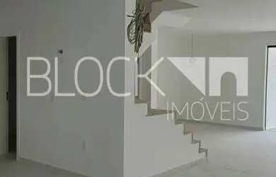 Imagem: A casa em condomínio possui 3 Dormitórios, 5 Banheiros, 2