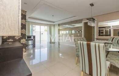 Imagem: O apartamento possui 3 Dormitórios, 3 Banheiros, 2 Vagas na