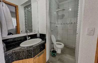 Imagem 10: Sobrado com 3 Suítes e Piscina - Venda e Locação Zona Sul Londrina