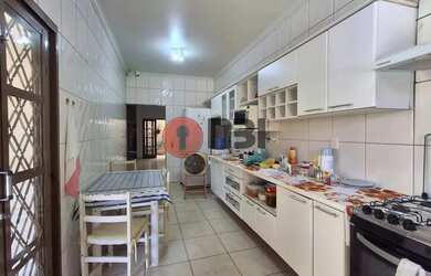 Imagem 9: Casa disponível para venda no P.Q Industrial-salas-cozinha-3 quartos-suíte