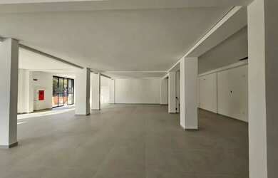 Imagem 9: Excelente Sala Comercial com 220 m² na Nações - Balneário Camboriú...