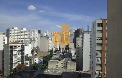 Imagem 3: Conjunto comercial bem localizado em rua próxima ao metrô, com grande...