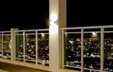 Imagem: O apartamento possui 1 Dormitório, 1 Banheiro, 1 Vaga na garagem